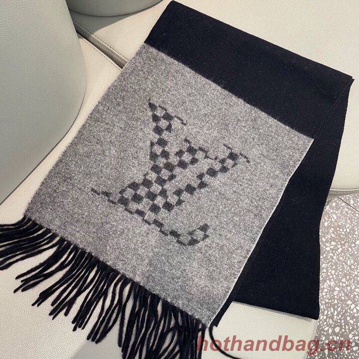 Louis Vuitton Scarf LV00025